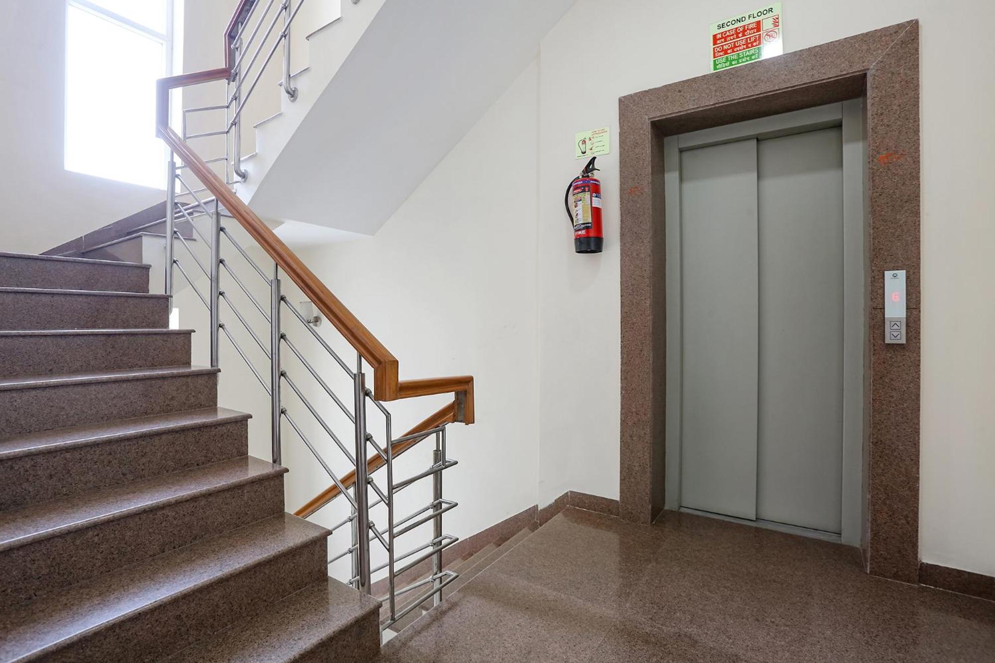 Fabhotel New Journey Hospitality Γκουργκάον Εξωτερικό φωτογραφία